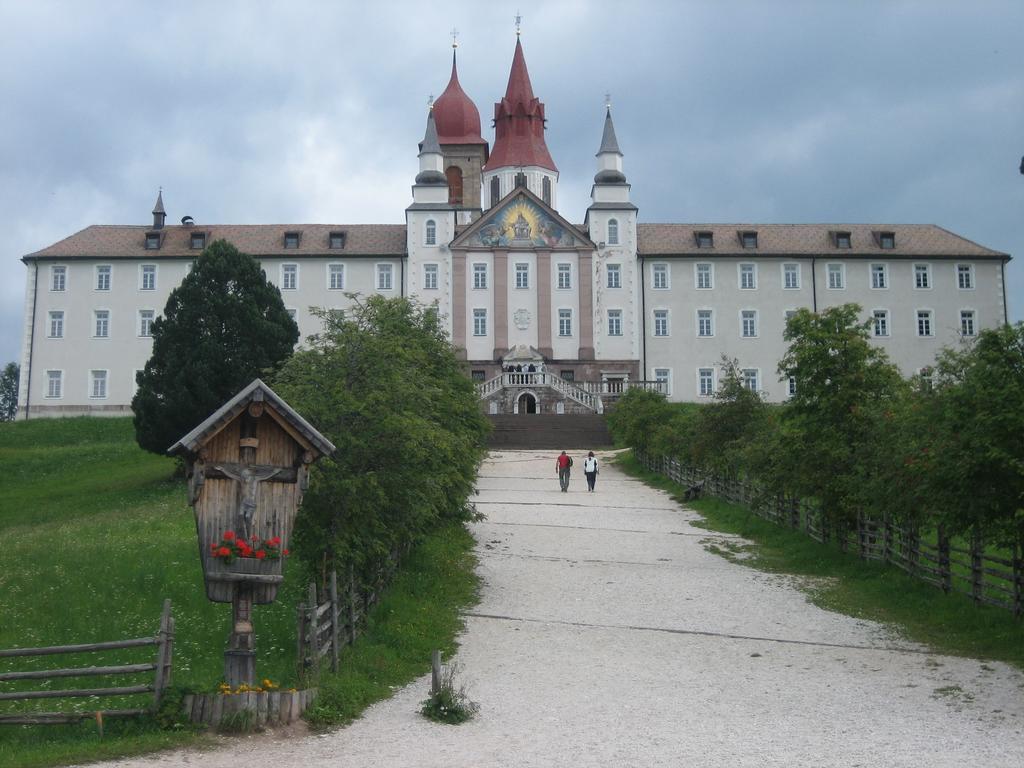 Garni Sonnegg Bed & Breakfast Petersberg Exterior foto